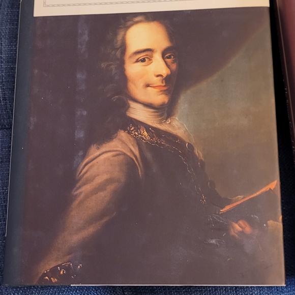 Books - Picture 6 of 8